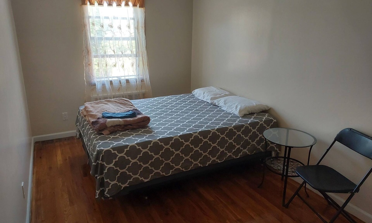 Valley Stream Bed & Breakfast | Double room NYC uptown