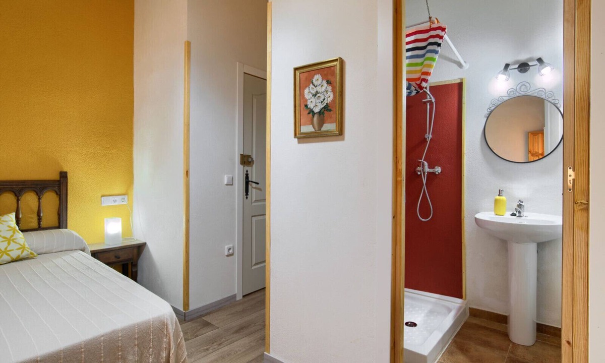 Ejulve House | Double room-Private Bathroom-Mountain view-Amarilla