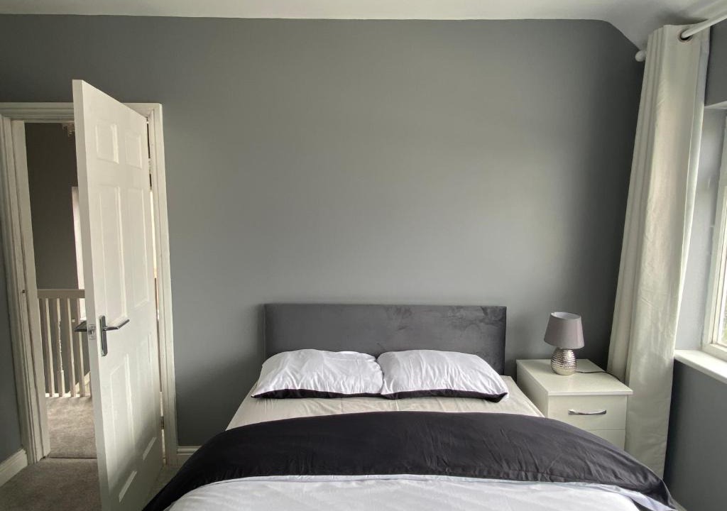 Bloxwich House | Double size bed