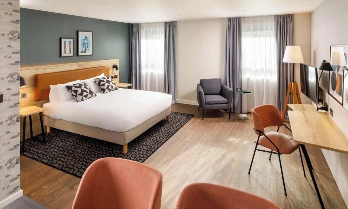 Sutton Central Apartment | Double Studio Near Sutton High School LON