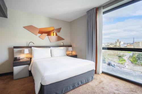 Republique–Point-du-Jour Hotel | DoubleTree by Hilton Paris Boulogne