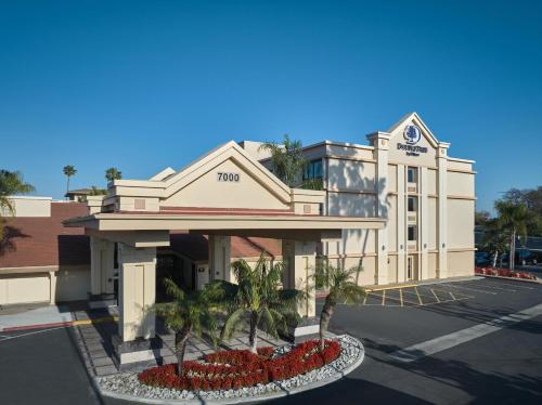 Buena Park Hotel | Doubletree by Hilton Buena Park