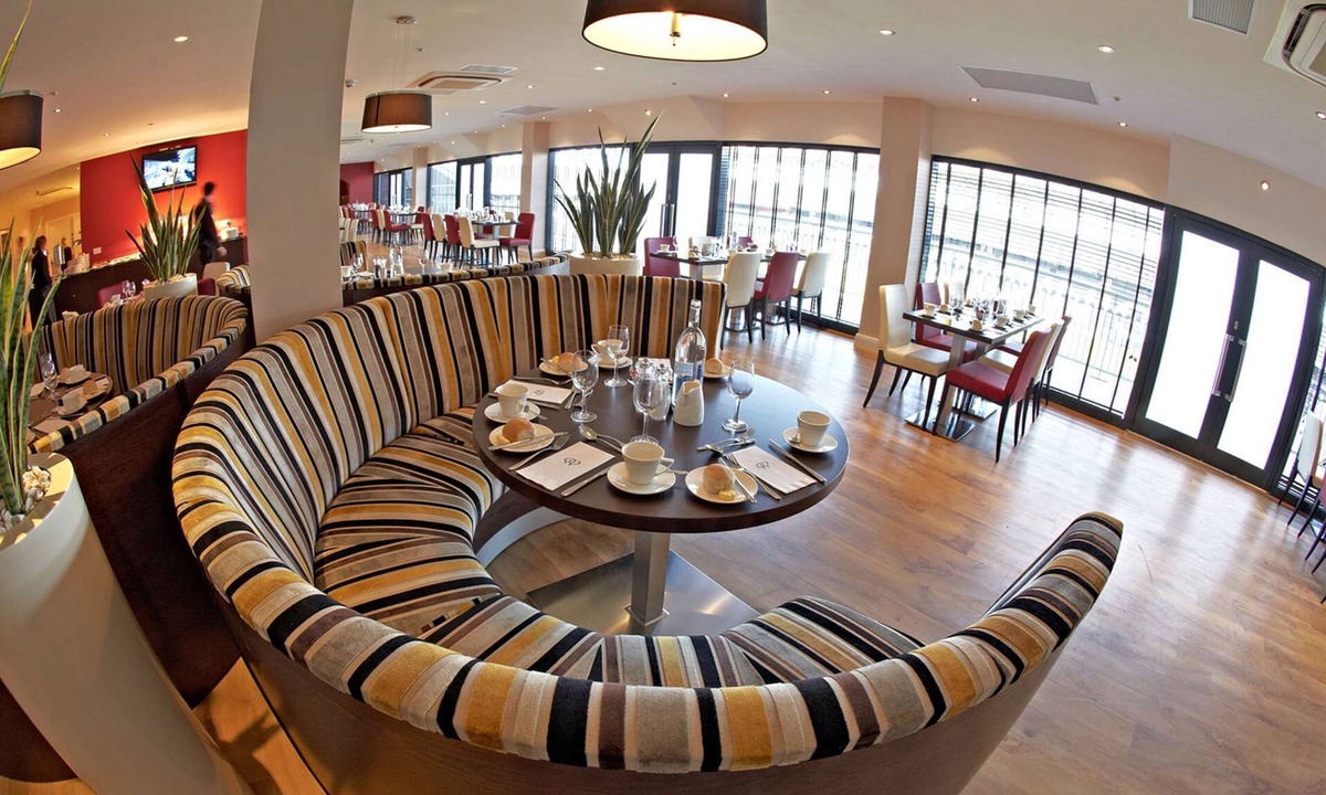 Bletchley Hotel | DoubleTree by Hilton Milton Keynes