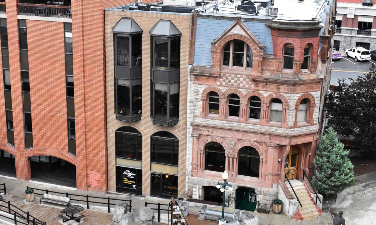 Helena Hotel | DoubleTree by Hilton Helena Downtown