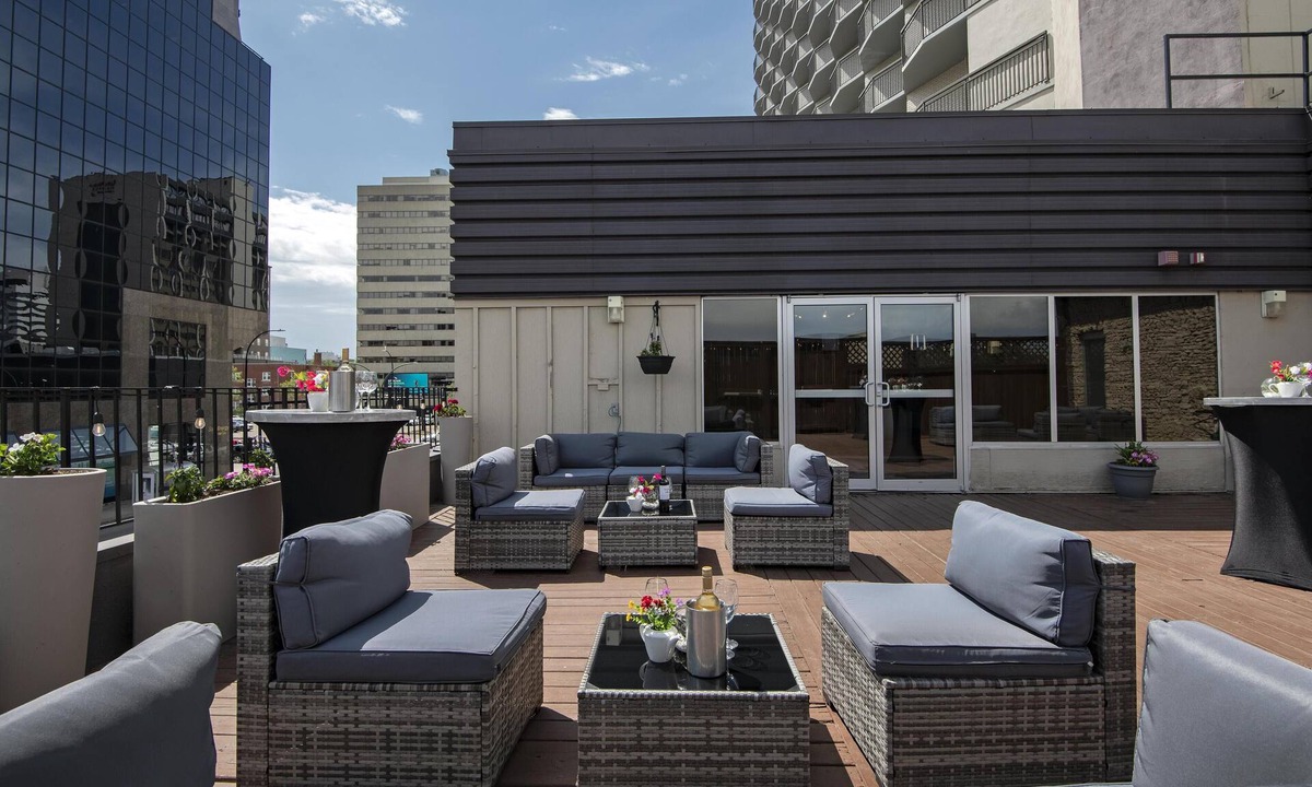 Regina Hotel | DoubleTree by Hilton Hotel & Conference Centre Regina