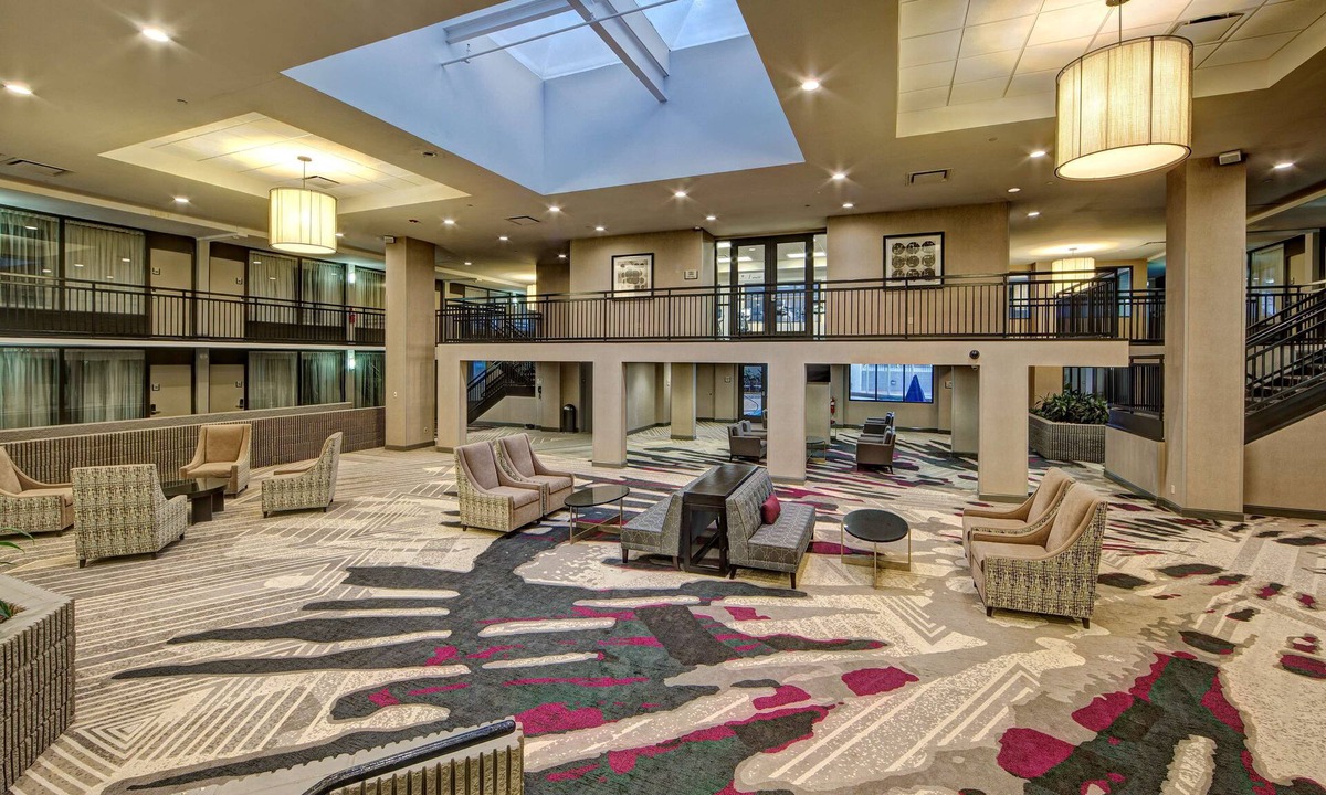 Decatur Hotel | DoubleTree by Hilton Hotel Decatur Riverfront