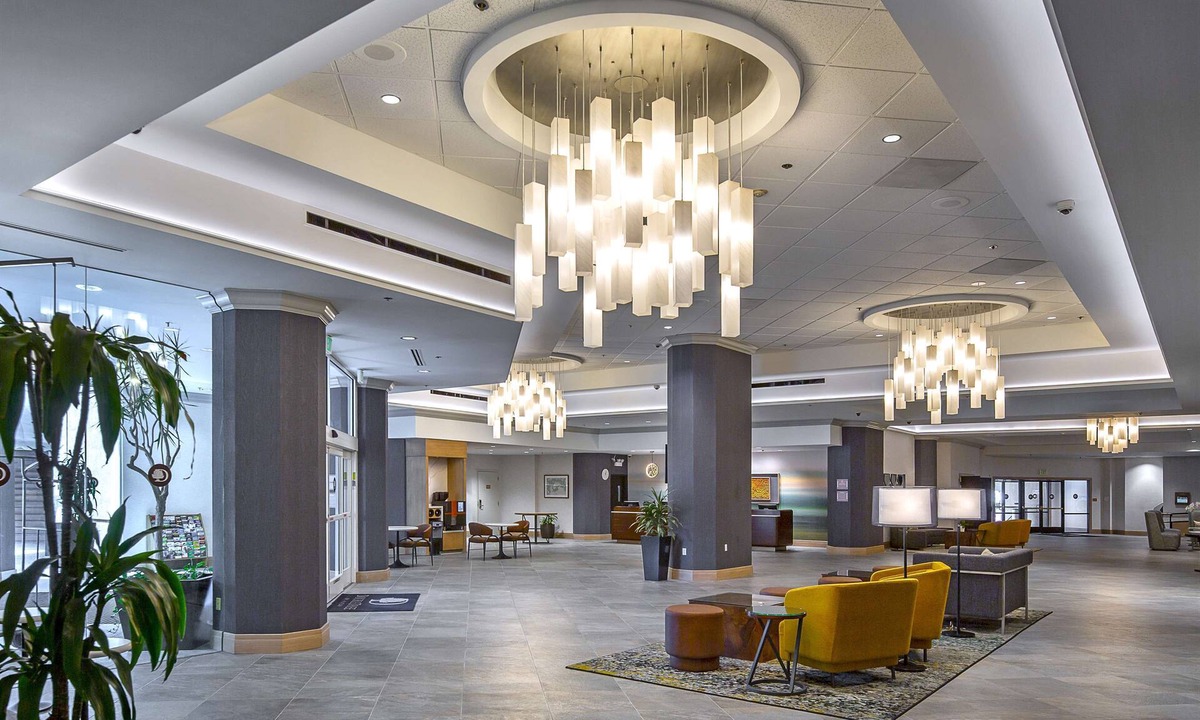 Modesto Hotel | DoubleTree by Hilton Hotel Modesto