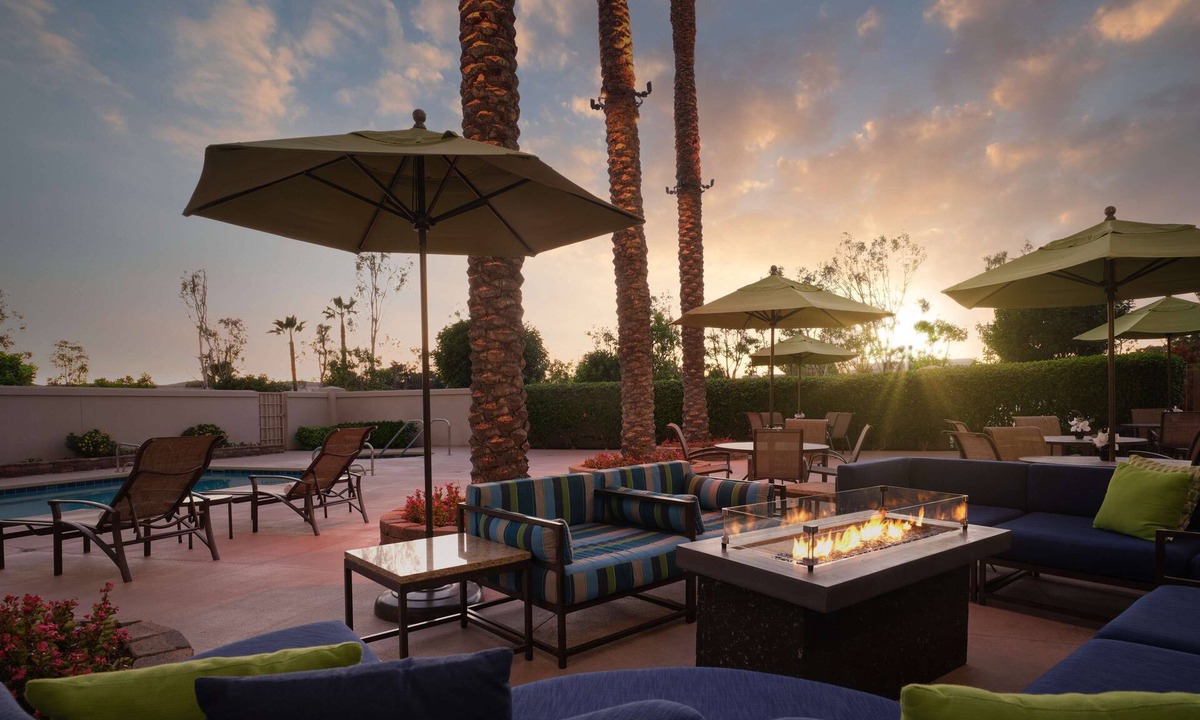 Irvine Hotel | DoubleTree by Hilton Irvine - Spectrum