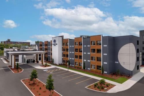 Kingston Hotel | DoubleTree by Hilton Kingston - Newly Renovated