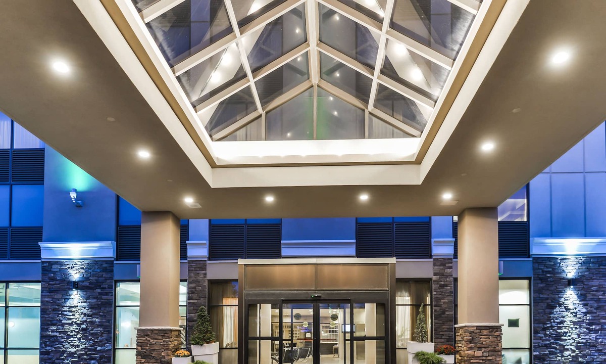 Rosemount Hotel | DoubleTree by Hilton Kitchener