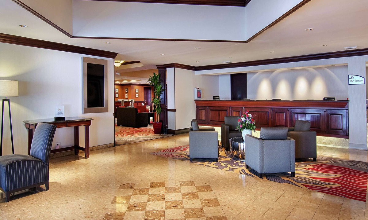 Naperville Hotel | DoubleTree by Hilton Lisle Naperville