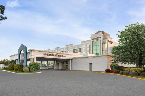 Norfolk Hotel | DoubleTree by Hilton Norfolk Airport