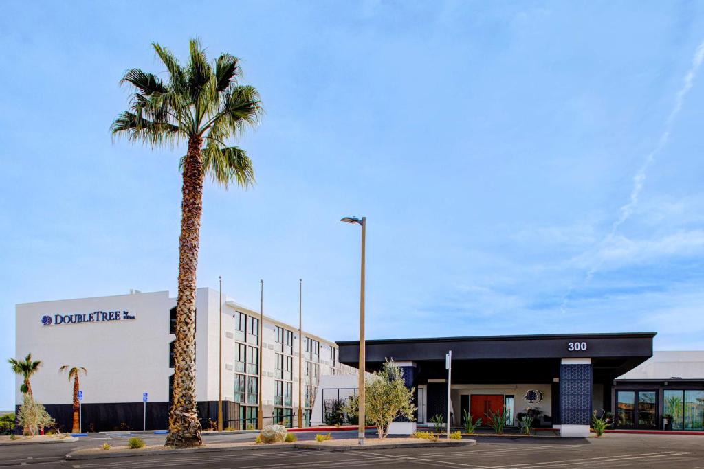 Palmdale Hotel | Doubletree By Hilton Palmdale, Ca