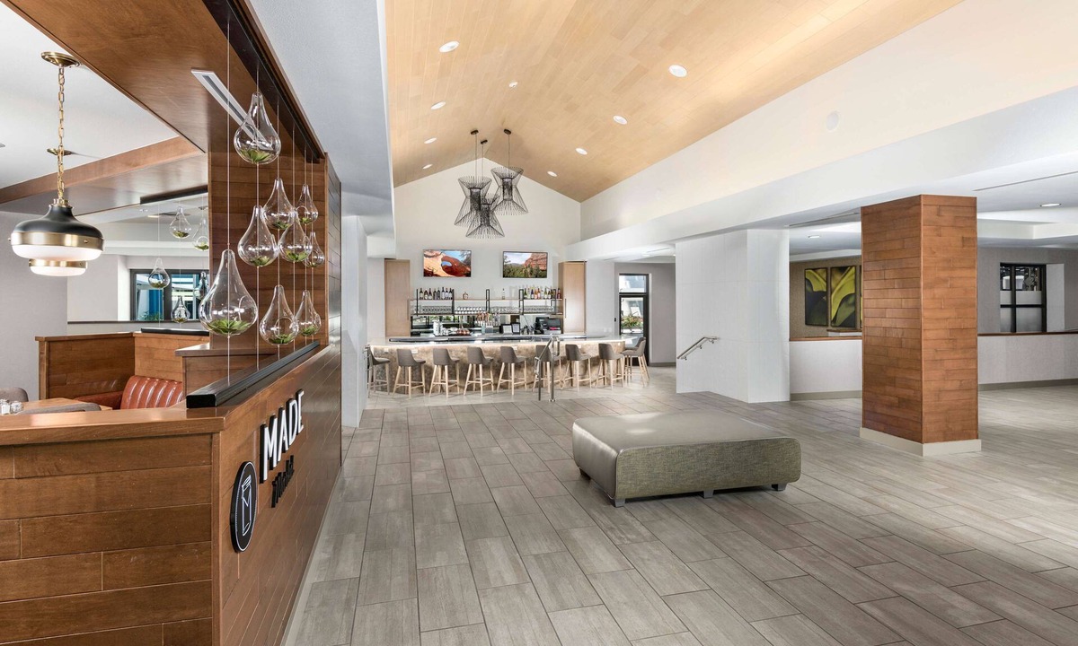 Chandler Hotel | DoubleTree by Hilton Phoenix Chandler