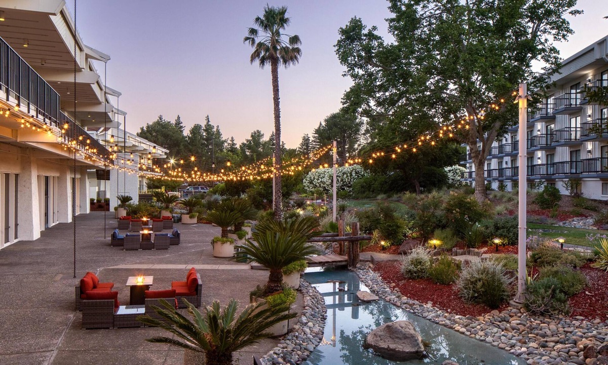 Sacramento Hotel | DoubleTree by Hilton Sacramento