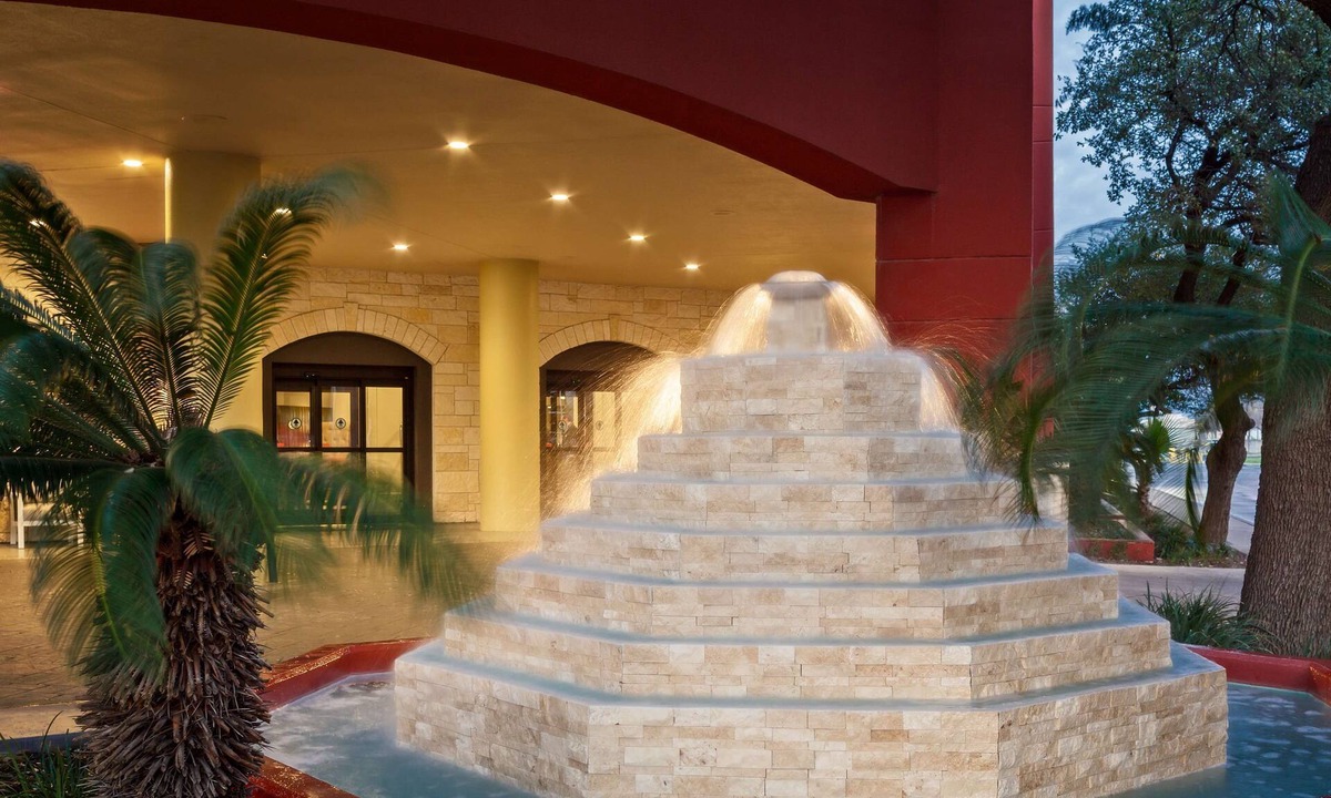 San Antonio Hotel | DoubleTree by Hilton San Antonio Downtown
