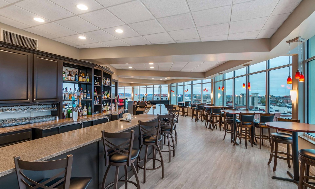 Jefferson City Hotel | DoubleTree by Hilton Hotel Jefferson City