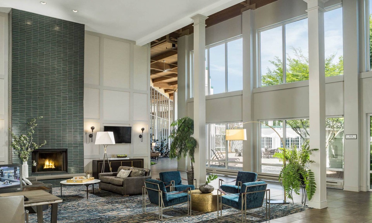 Burlington Hotel | DoubleTree by Hilton Burlington Vermont