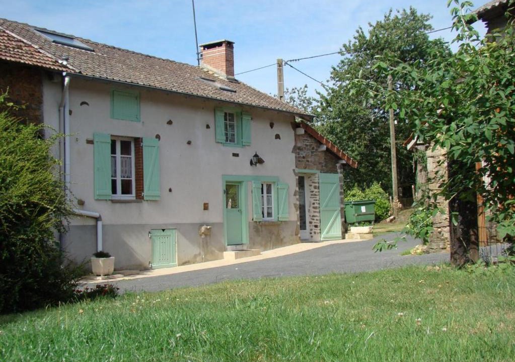 Le Chatenet-en-Dognon House | Doueineix