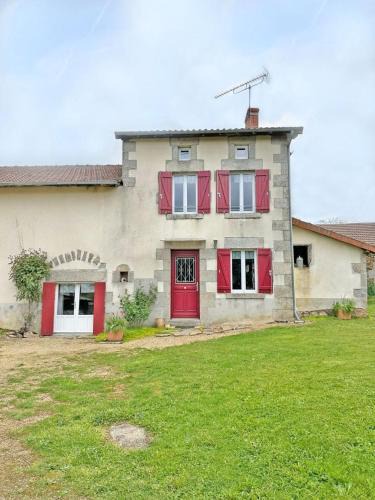 Le Chatenet-en-Dognon House | Doueneix