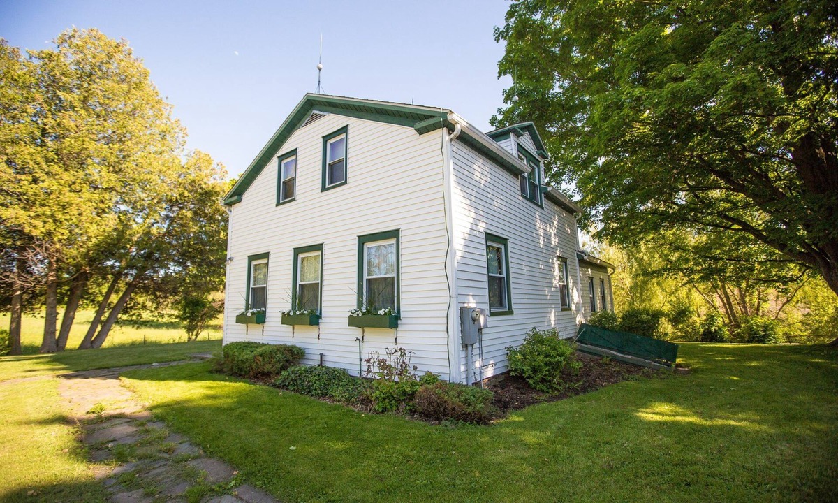 Pulaski Cabin | Douglaston Salmon Run - Mud Creek Lodgen