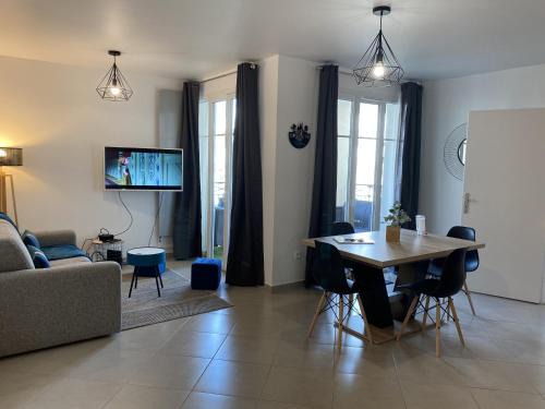Serris Apartment | Douillet By Dream Apartments