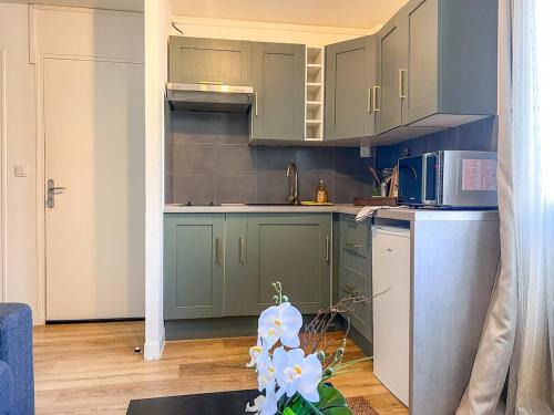 Bussy-Saint-Georges Apartment | Doux Pavillon- LAstra -10min Disney-Free Parking