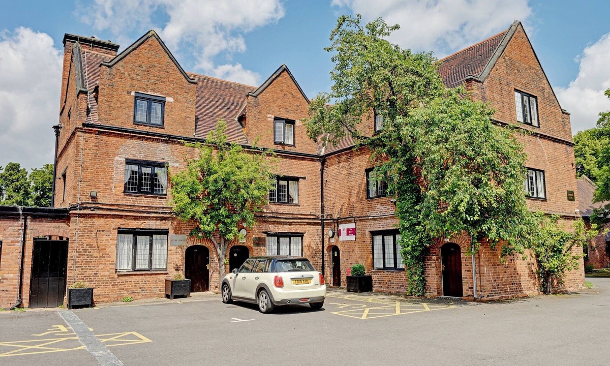 Stonnall Hotel | Dovecote Hotel