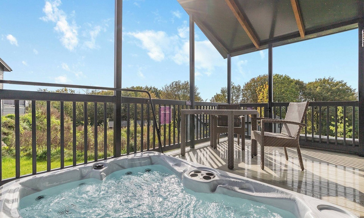 Newton Grange Ski Chalet | Dovedale Premier Lodge