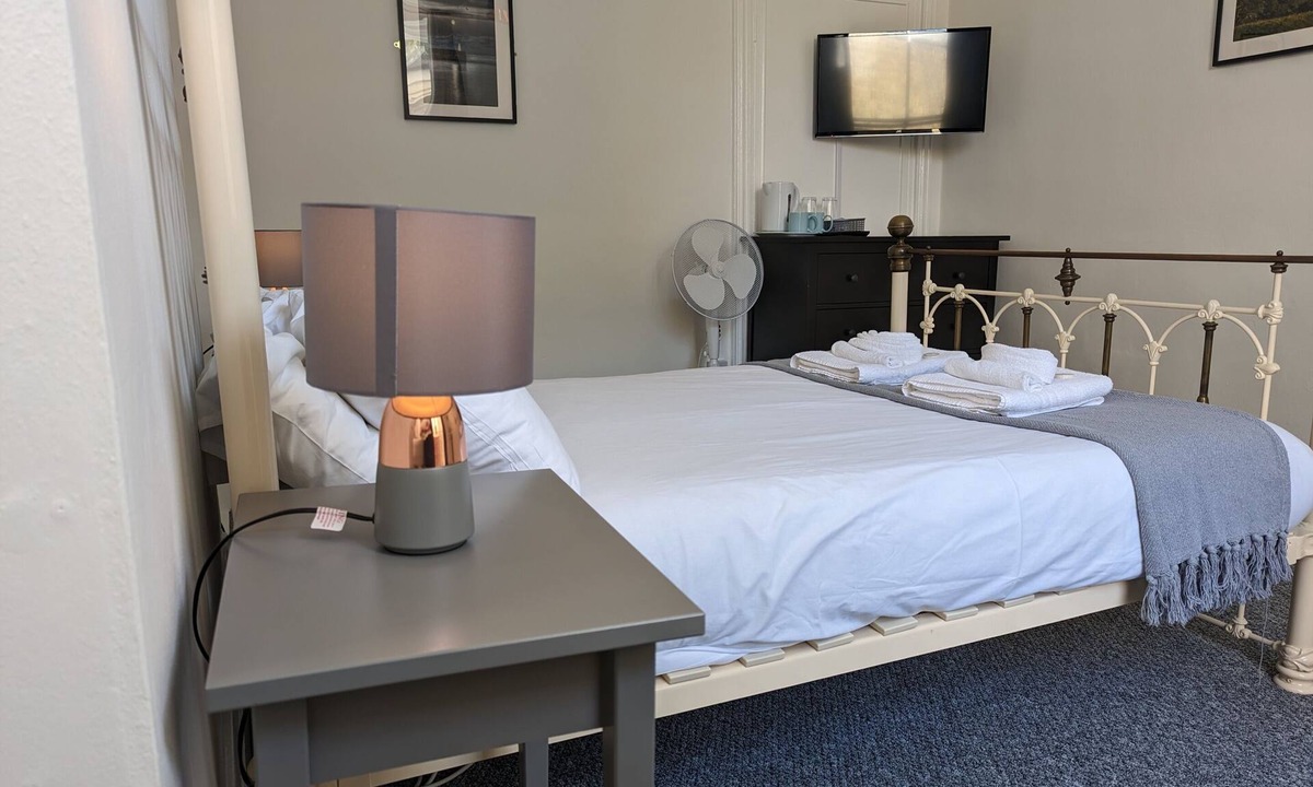 Dover House | Dover Town Double Rooms