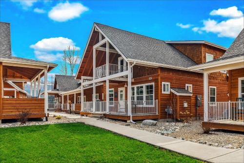 Dover Bay House | Dover Wheelhouse