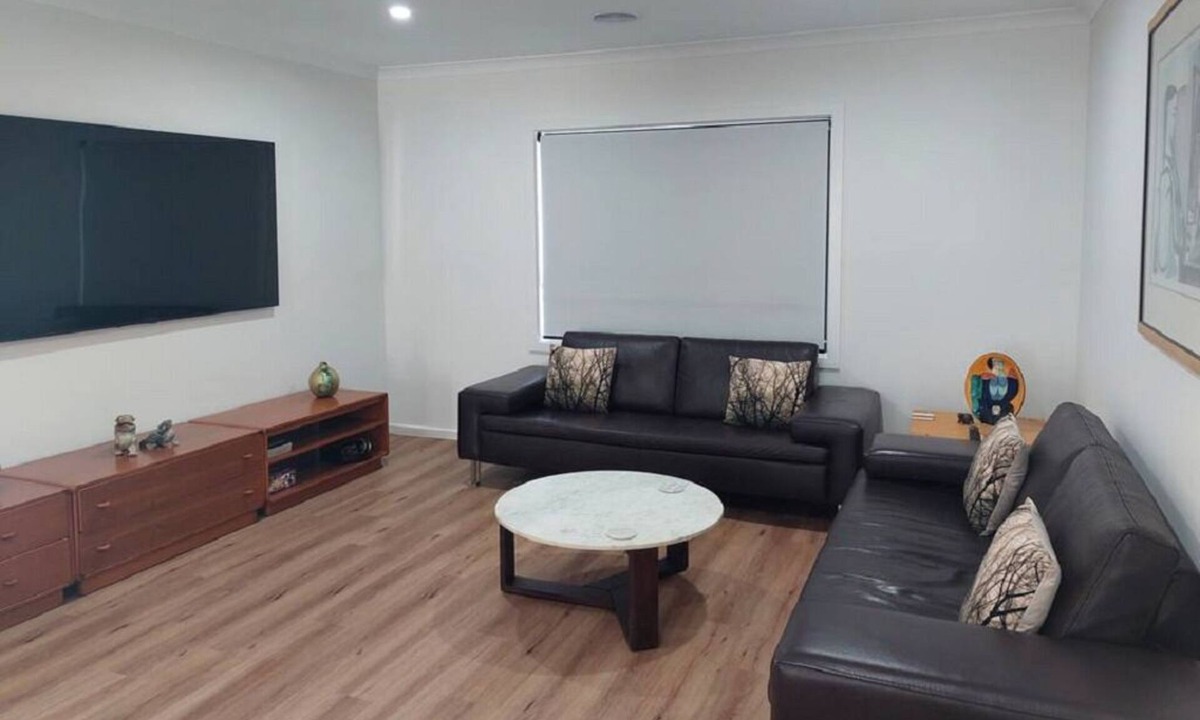 Yarrawonga House | Down Town 1