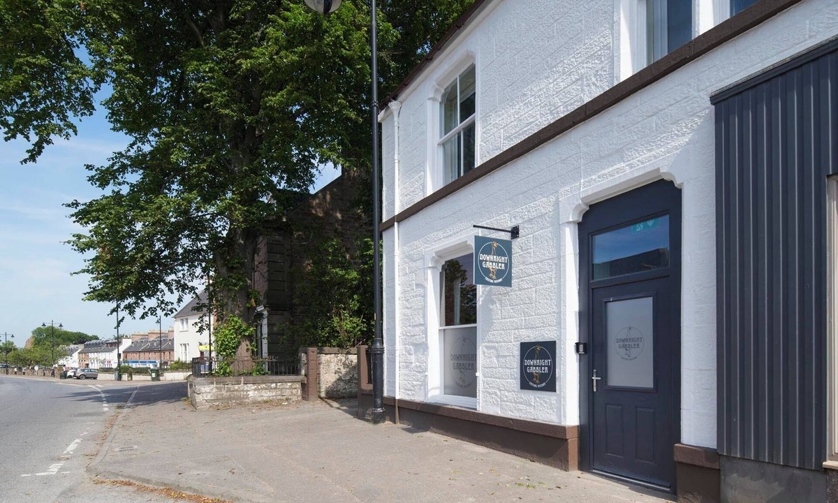 Marybank Apartment | Downright Gabbler