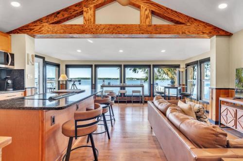 Barstow House | Downs By The River 2 Bedrooms 1 Bathroom