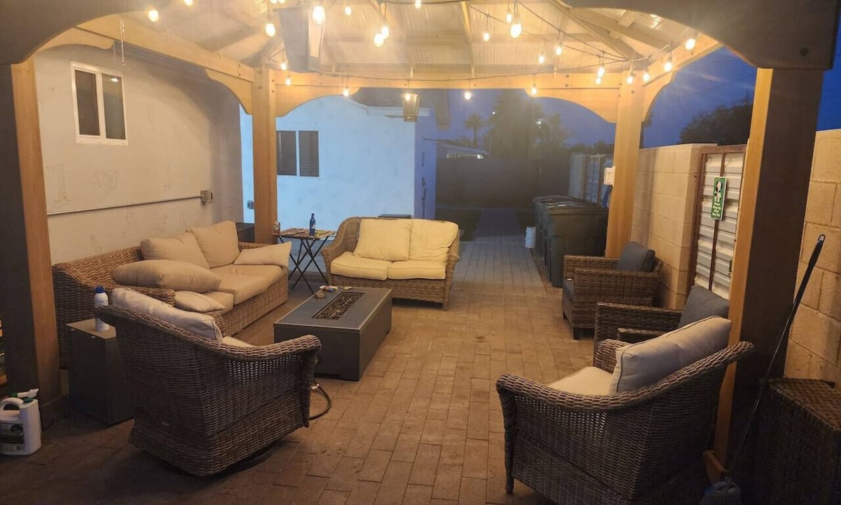 Downtown Phoenix Apartment | Downstairs studio on 13 st