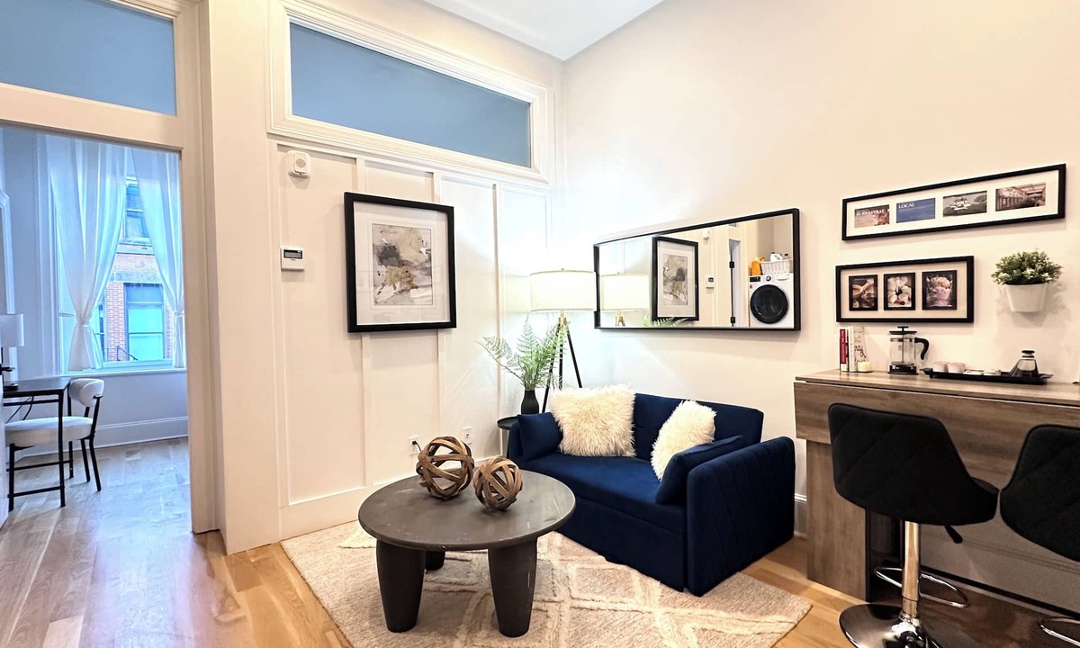 Downtown Apartment | Downtown 1BR Walk to PPAC & Convention Sofa Bed