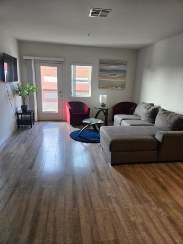 Westlake South Apartment | Downtown 2 bedroom apartment