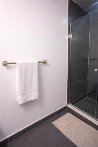 St. Lawrence Apartment | Downtown 2BR Condo Sleeps 4 walk to St Lawrence
