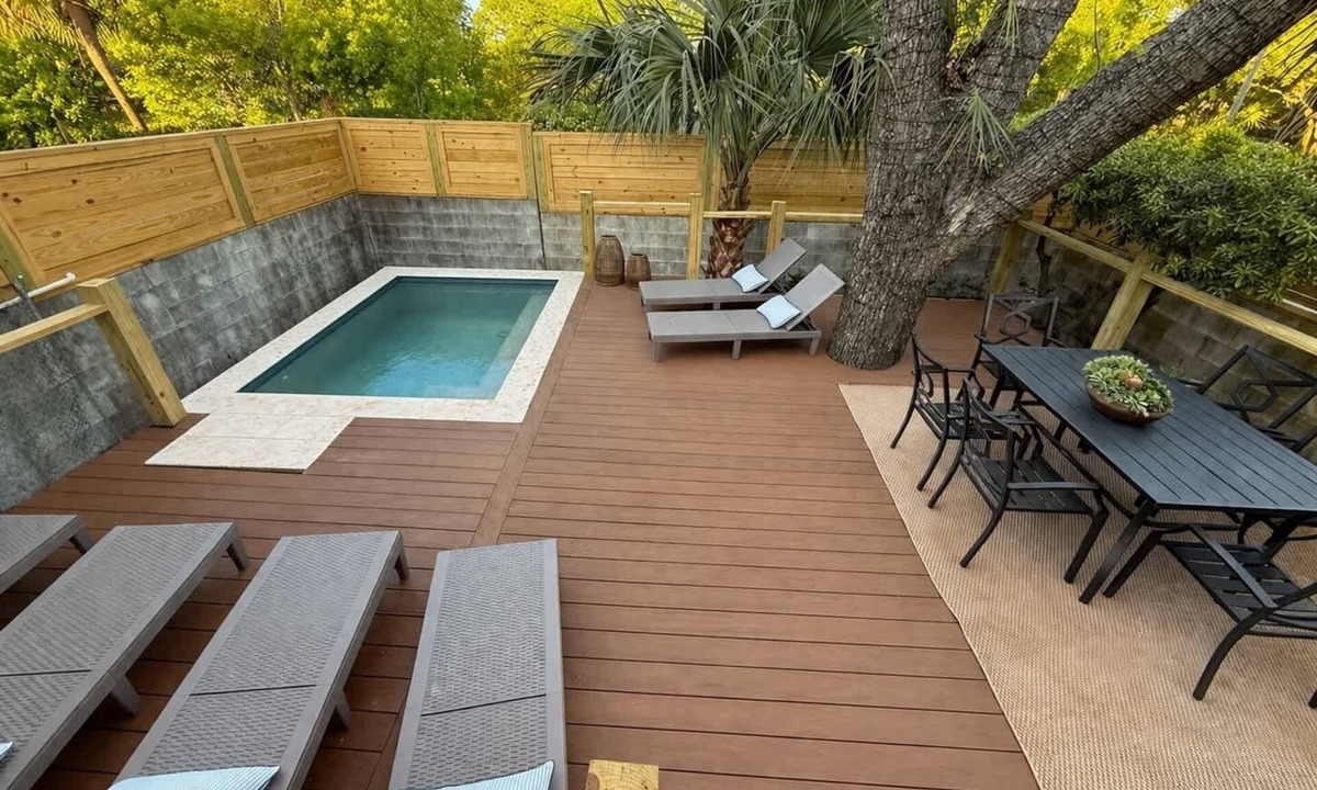 Cannonborough Elliotborough Apartment | Downtown 3BR with New Private Plunge Pool and Garden