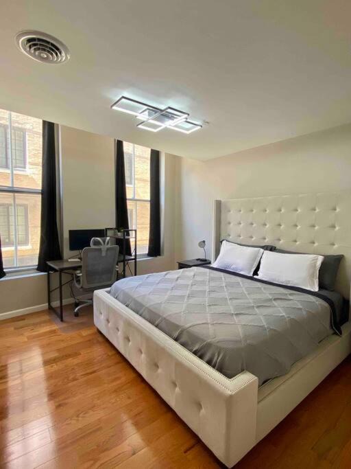 Downtown Albany Apartment | Downtown Albany 2 Bedroom Workstation at The Mark