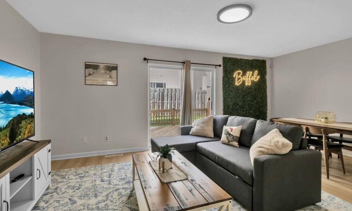 Willert Park House | Downtown and Upscale
