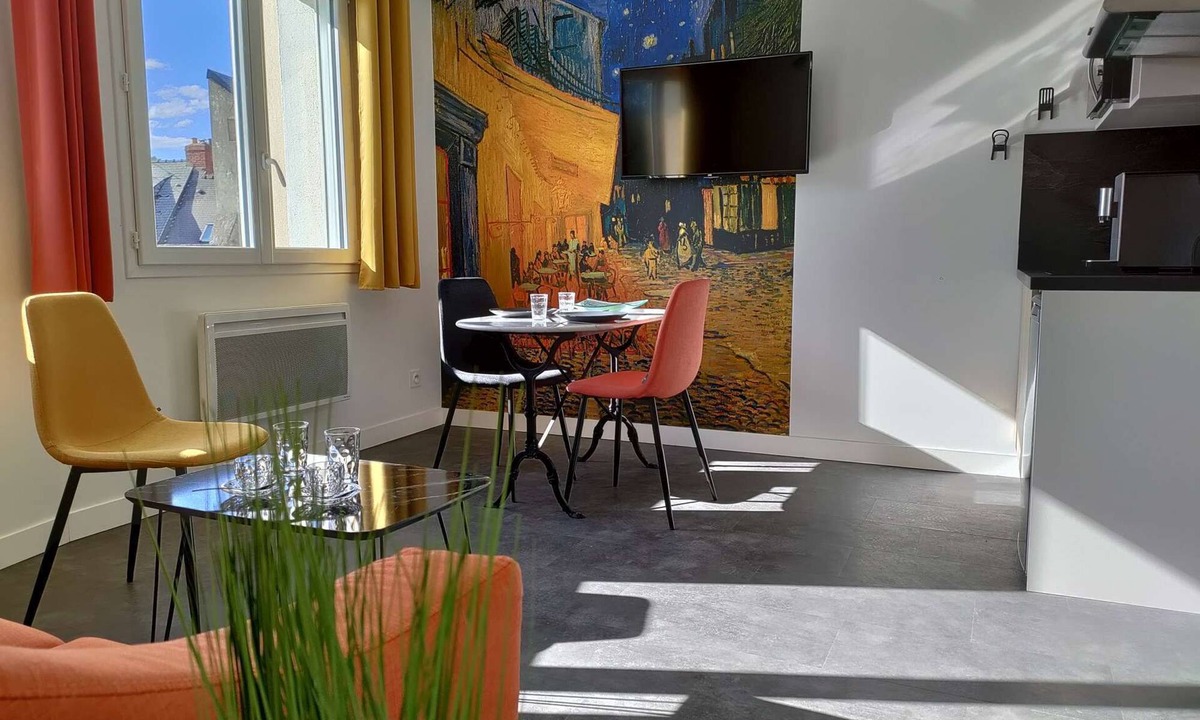 Laval Apartment | Downtown apartment | LAVALOC