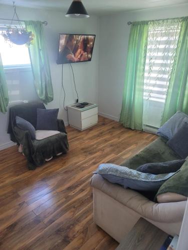 Edmundston Apartment | Downtown apartment next to highway netflix+wifi