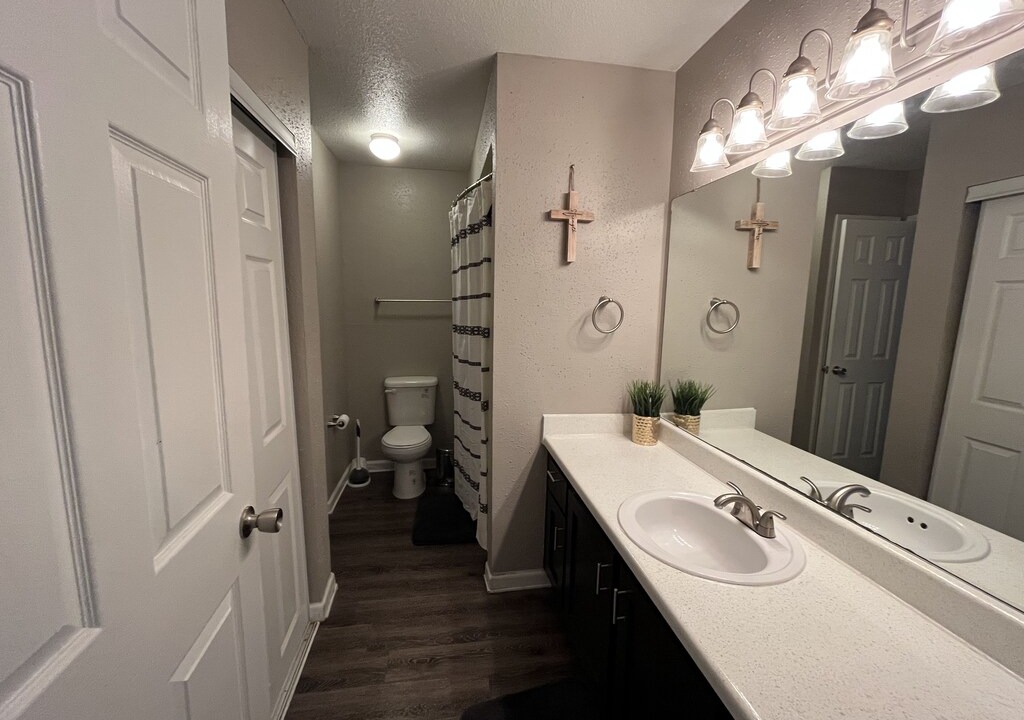 East Riverside - Oltorf Apartment | Downtown Austin Apt- 5 mins from 6th street