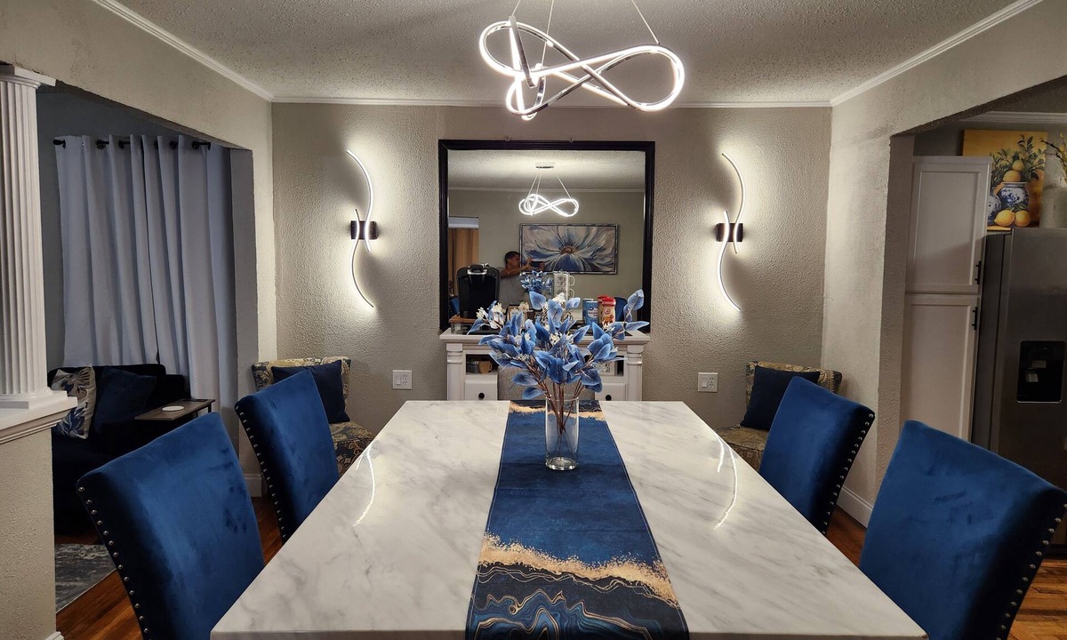 Southside House | Downtown Bound/Riverwalk 5mi/Alamo 5mi/Missions/AF BMT/Pearl/Trails