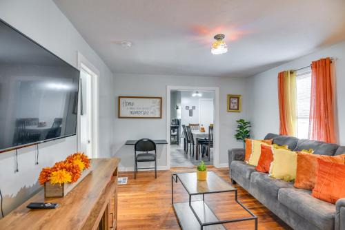 Brockton Apartment | Downtown Brockton Apt < 1 Mi to Local Dining