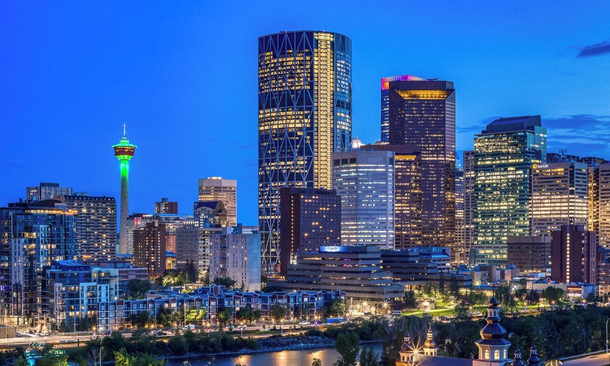 Bridgeland Apartment | Downtown Calgary Oasis