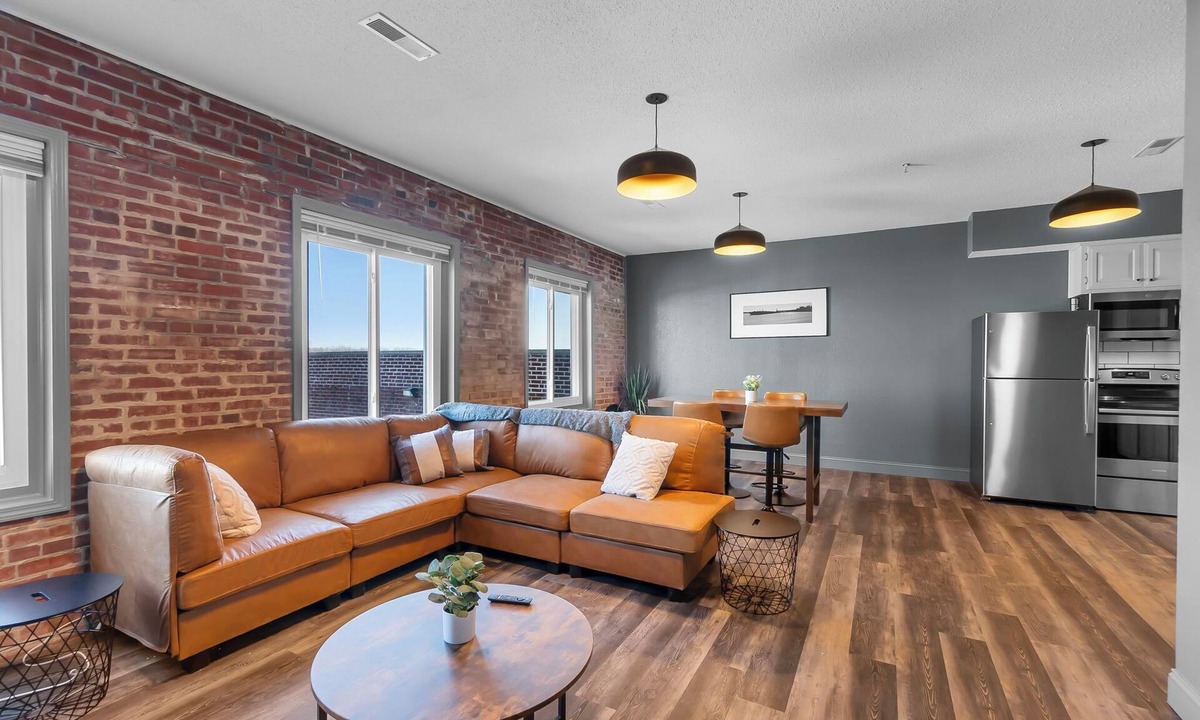 Elco Apartment | Downtown Cape 2 Bdrm/2 Bath Apt, Cozy & Walkable