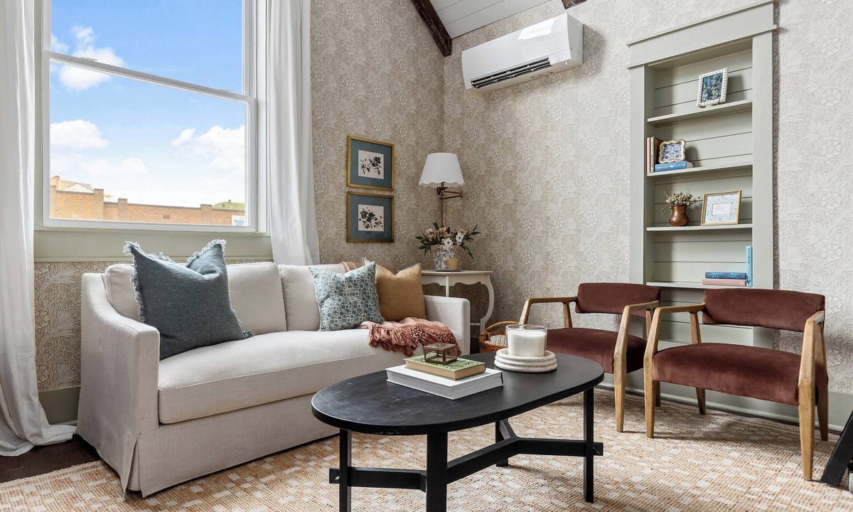 Rapid City Cottage | Downtown Carriage House