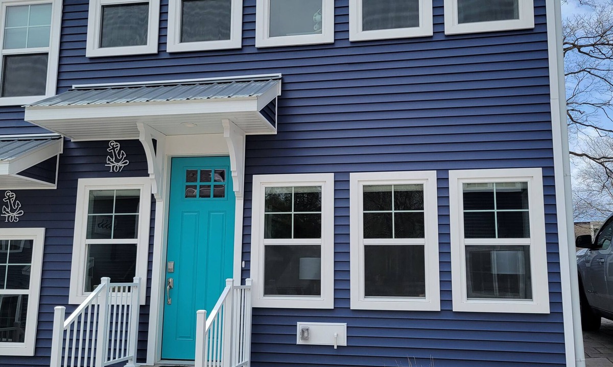 Charlevoix House | Downtown Charlevoix, Riverwalk 107